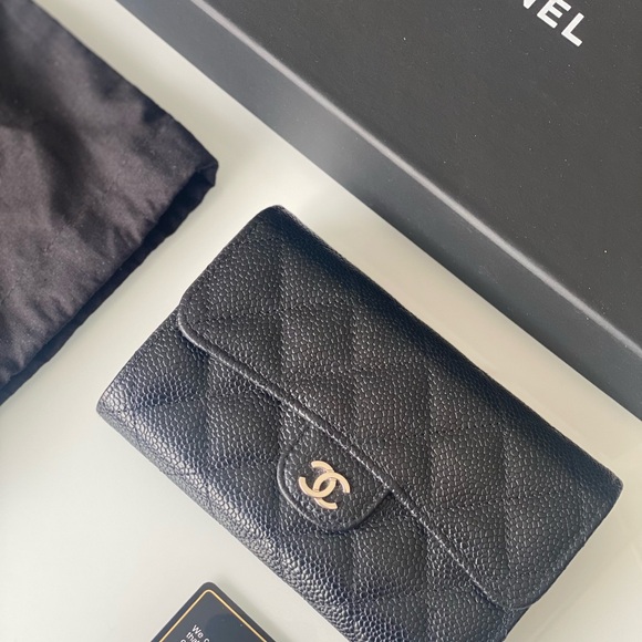 SOLD❌ Chanel Classic Flap Medium Wallet - Picture 1 of 16